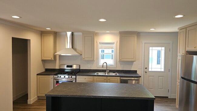 Photo - 3617 N Grand Ave E