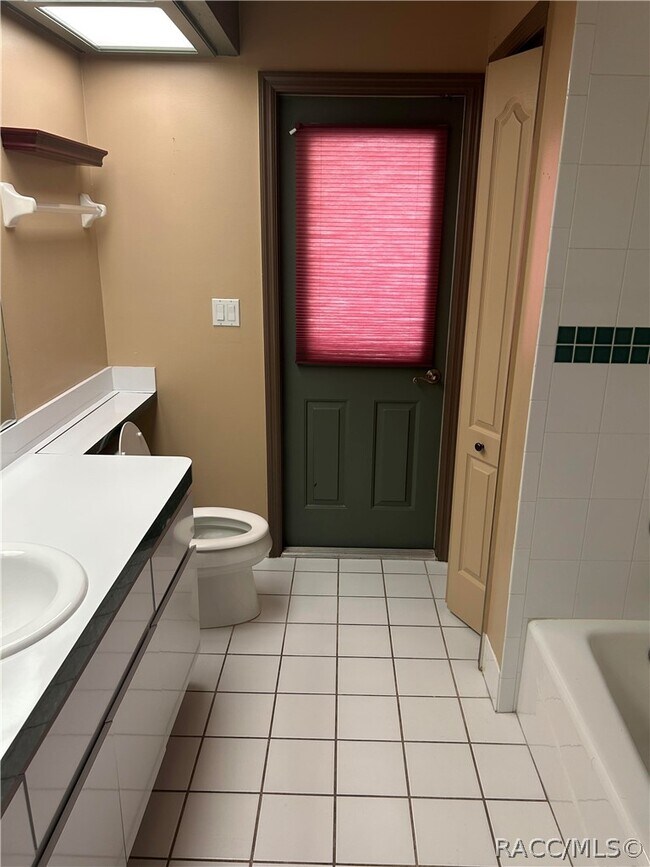 Photo - 1229 E Rockefeller Ln