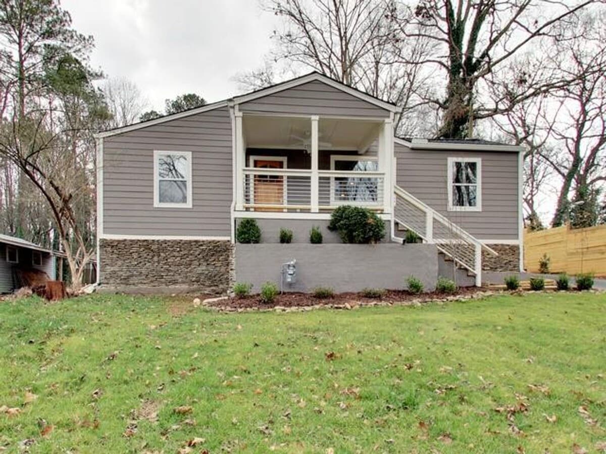 Beautiful Three Bedroom that offers Comfort, Space & Convenience in the Heart of Decatur! - Beautiful Three Bedroom that offers Comfort, Space & Convenience in the Heart of Decatur!