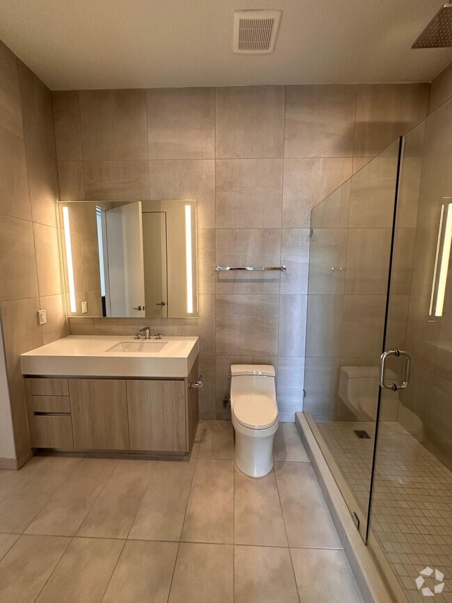 Building Photo - 226 NW 33rd St Unit A7 Rental