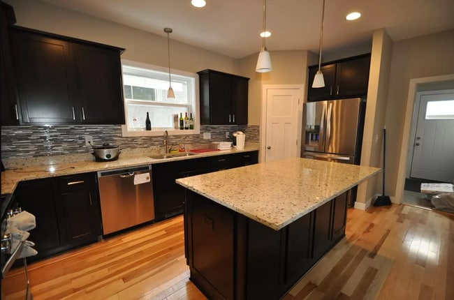 Photo - Available Aug 28th 2026 6 bed 3 bath for rent in popular Southeast Minneapolis neighborhood!