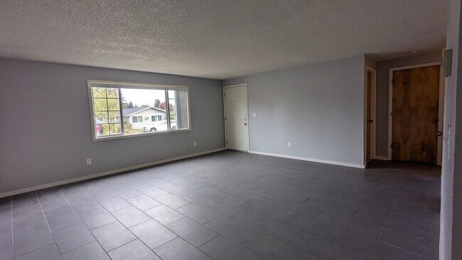 1811 E 27th St Unidad A