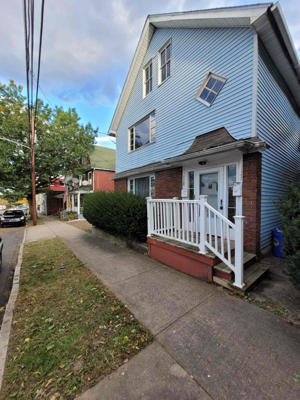 Building Photo - 118-120 S Sherman St Rental