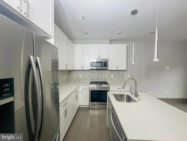 Photo - 2109 M St NE Unit 4
