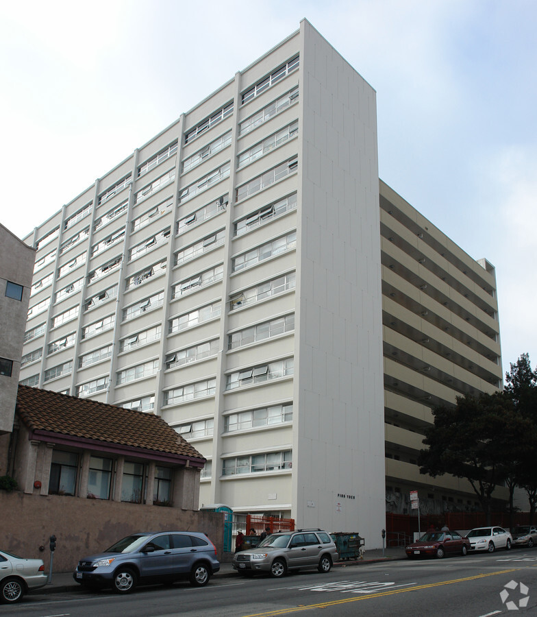 Ping Yuen North Apartments - Ping Yuen North Apartments