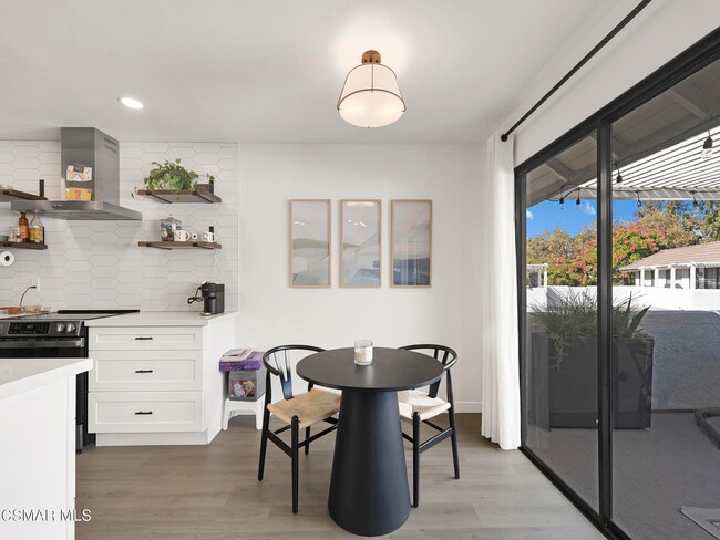 Photo - 1218 Kirkford Way