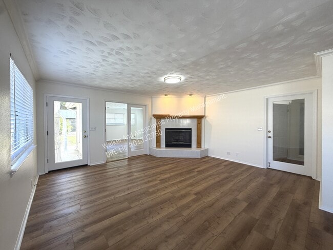 344 Eileen Ln