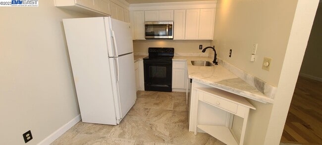 Photo - 5406 Black Ave