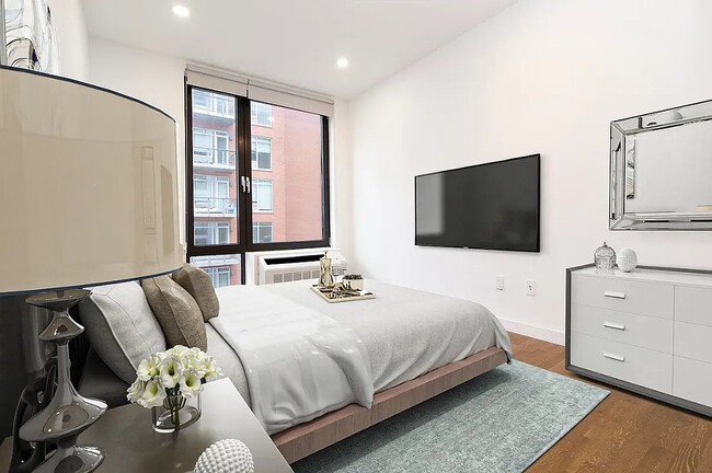 Building Photo - 41-32 27th St Rental