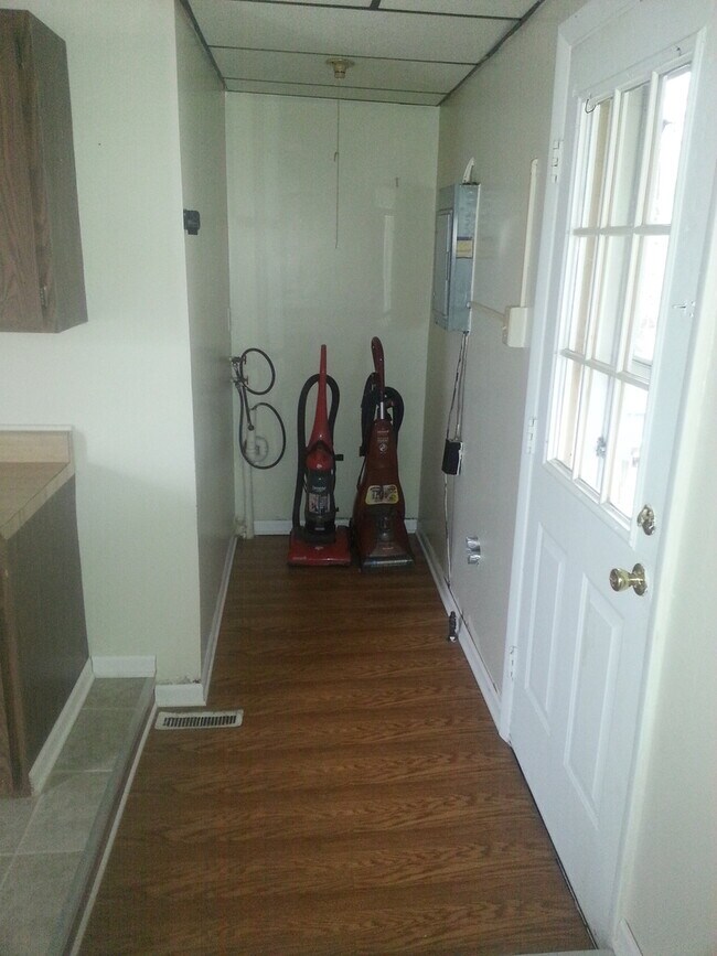 Photo - 564-BLD Unit 2