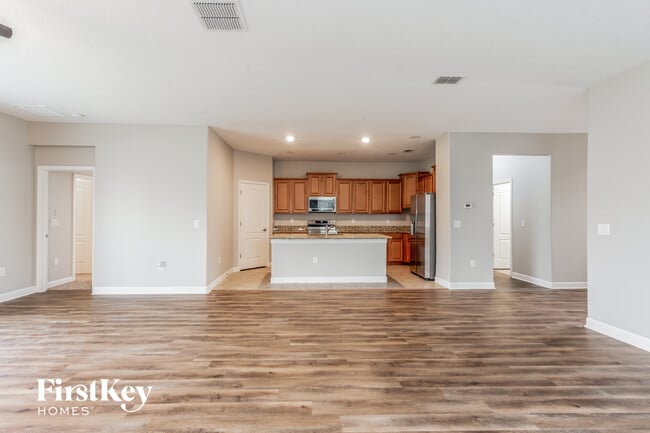 Photo - 20241 Merry Oak Ave