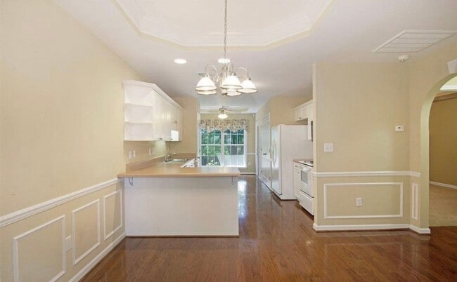 Photo - 121 Hayesbury Ct