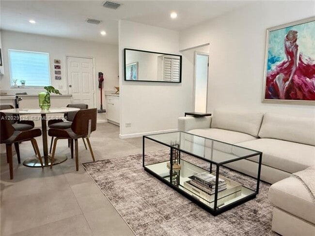 Photo - 547 NE 64th St Unit 547 NE 64th St # 2