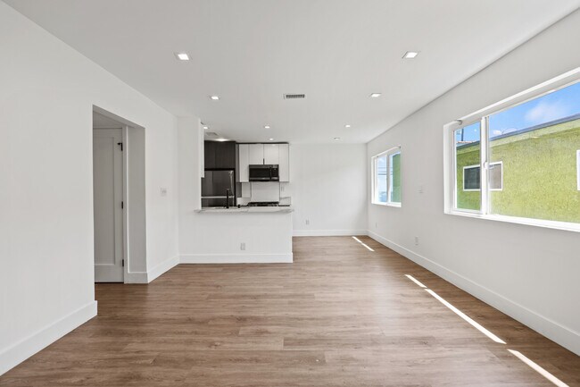 701 N. Hill Pl.