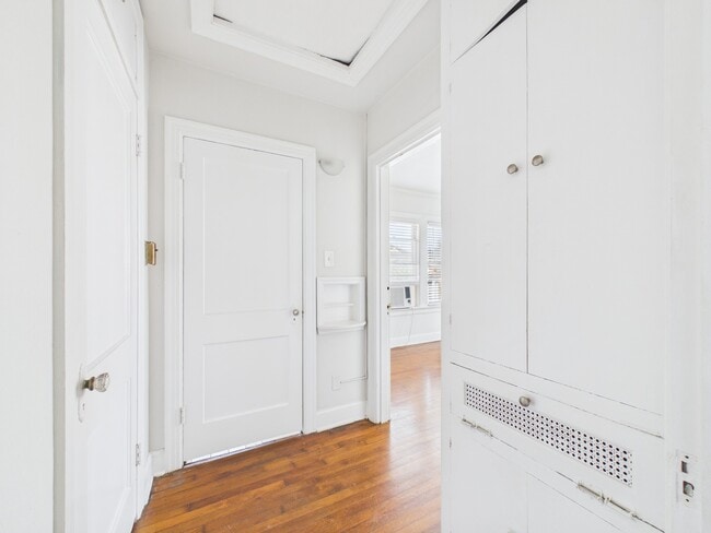 Building Photo - 1920 Richmond Ave. Unit 7