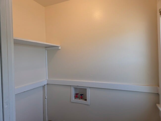 Photo - 3813 S Washington St Unidad B