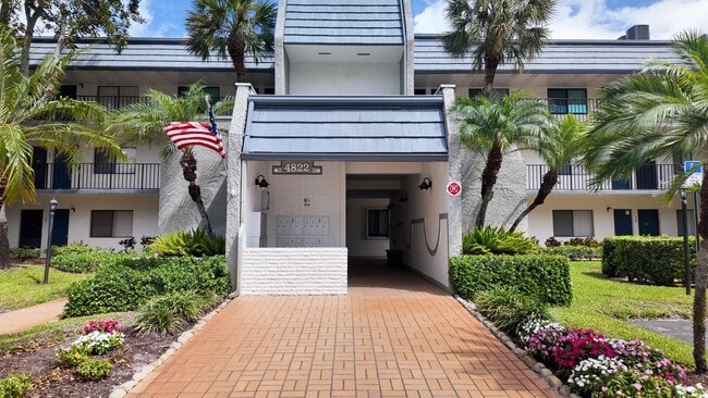 Photo - 4822 Esedra Ct Unidad 205