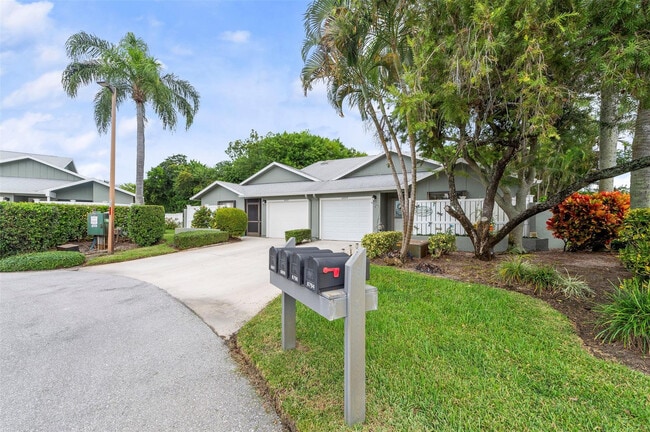 Photo - 6809 SE Yorktown Dr