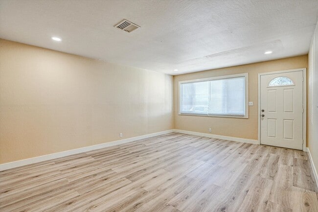Photo - Beautifully Renovated 4 Bedroom Home with 3 Full Bathrooms!