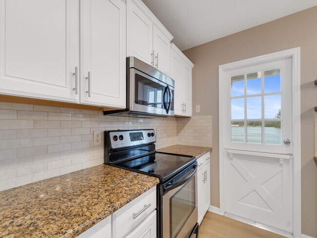 Photo - 3206 S Lakeview Cir Unit 1105