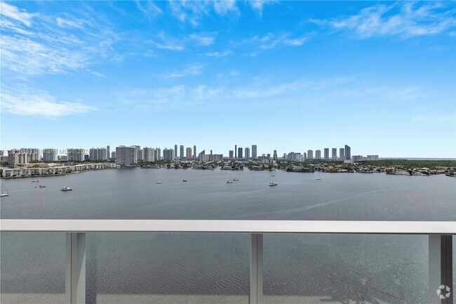 Building Photo - 17111 Biscayne Blvd Unit 1709 Rental