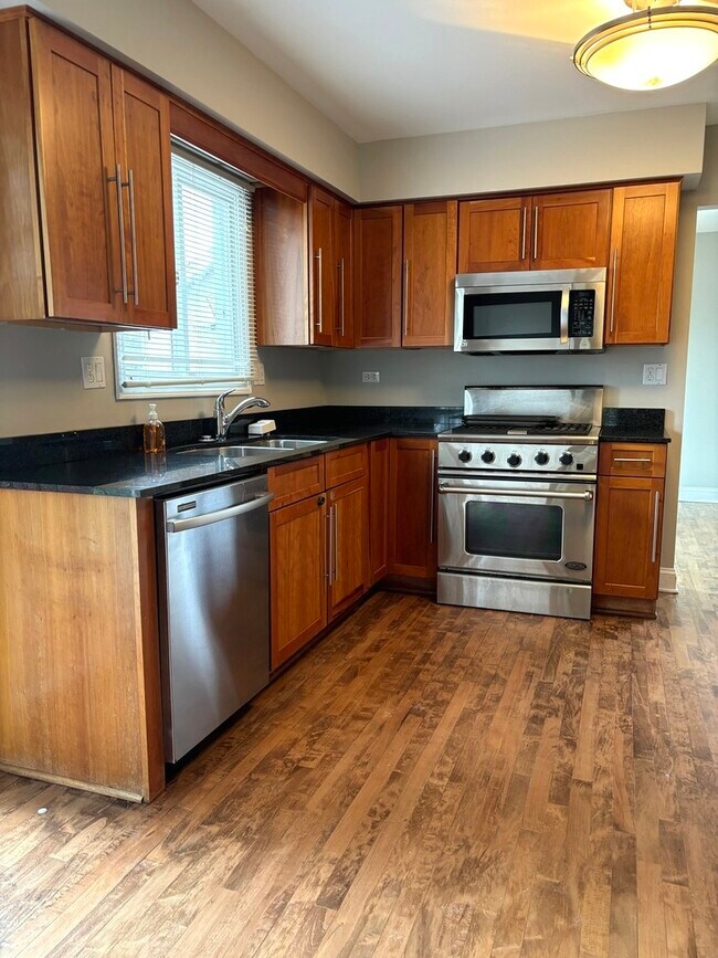 Photo - 1667 Hinterlong Ln