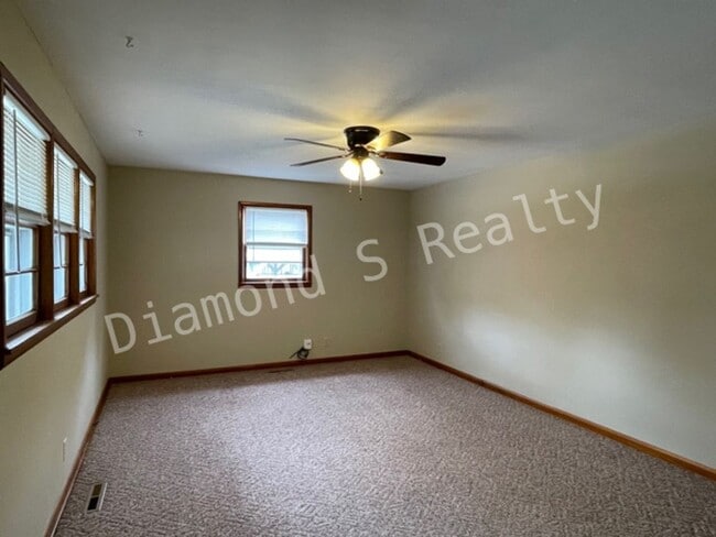 Photo - Adorable 2 Bedroom Available Now!