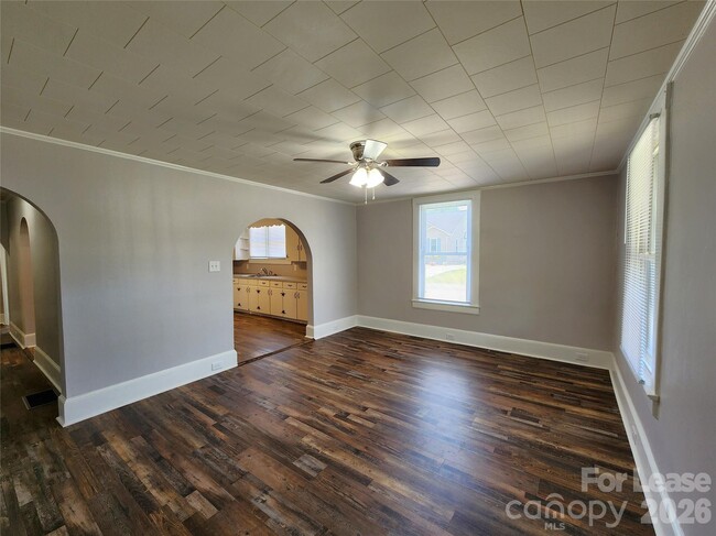 Photo - 127 Poplar St