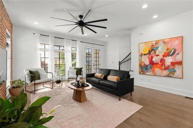 Photo - 1910 Bay Line Ln