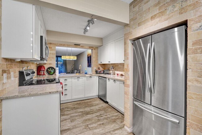 Photo - 1850 Homewood Blvd Unit crosswinds