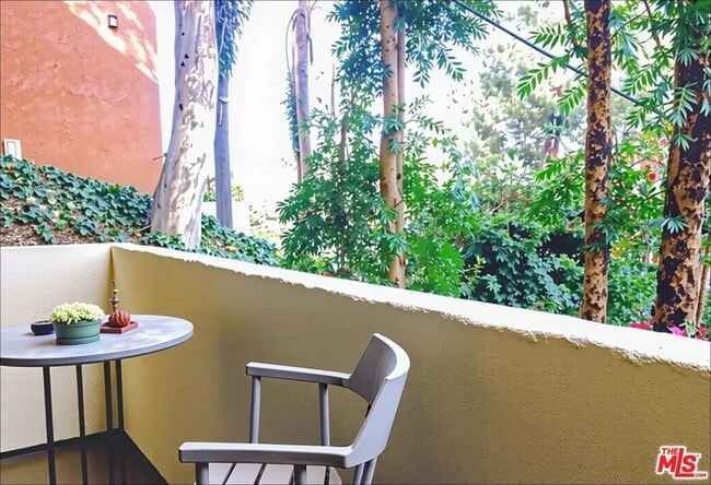 Photo - 3712 Evans St W