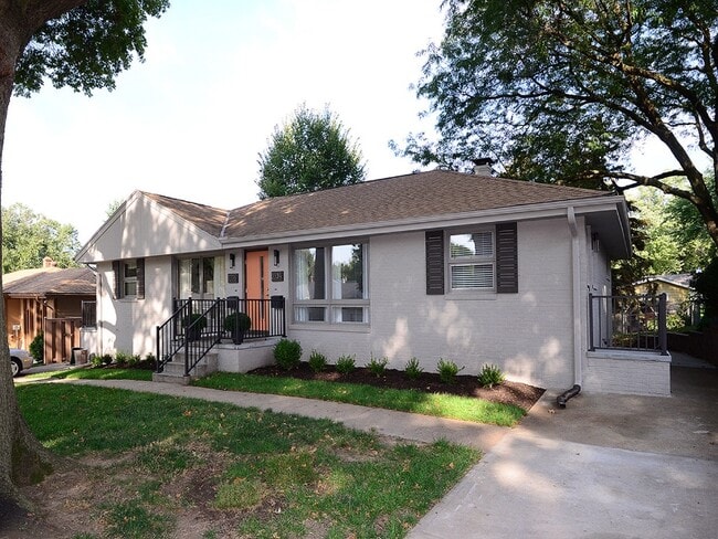 Building Photo - 3334 S 82nd St Rental