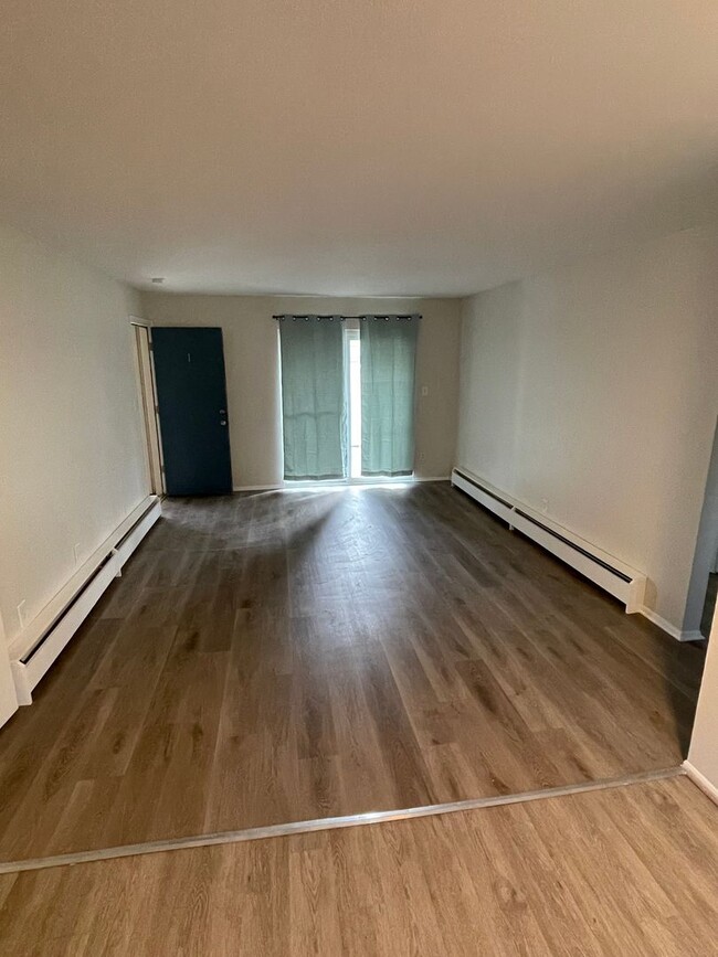 Photo - East Boulder - 2BR/1BA - AVAILABLE August 1st 2026 Unidad 3