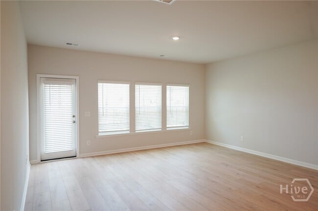 Photo - 111 Saltgrass Ln