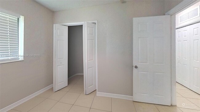 Photo - 2411 SW 5th Pl