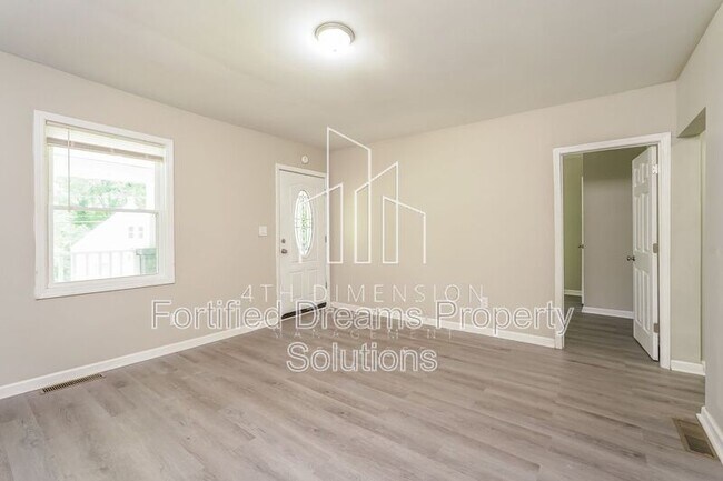 Photo - 519 W 20th St