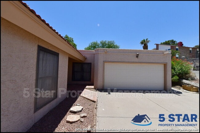 Photo - 3212 Canyon Point Ln