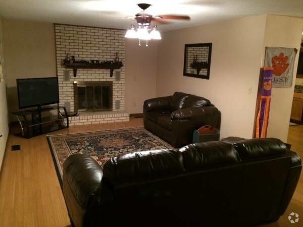 Building Photo - 253 Goldwing Dr Rental