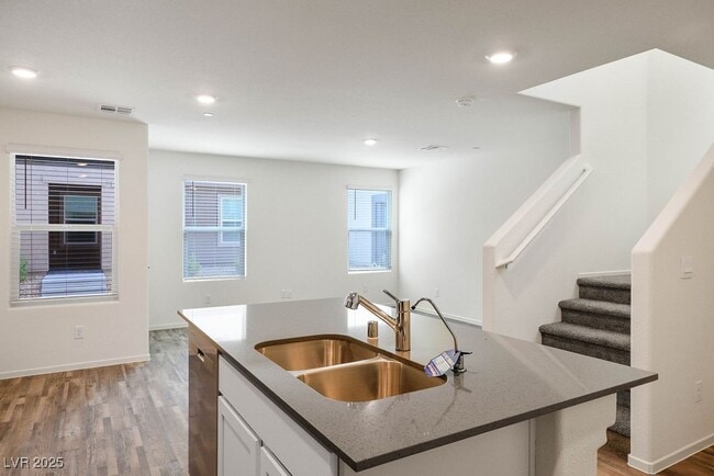 Building Photo - 6184 Hibiscus Gdn St Rental