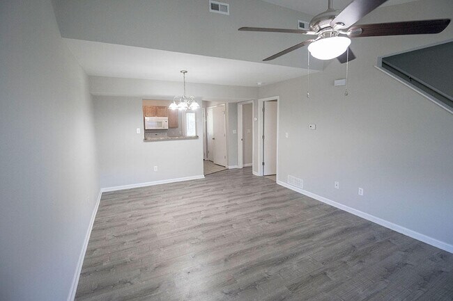 Photo - 1405 Greensboro Dr