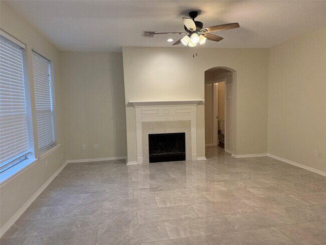 12919 Deer Cove Ln