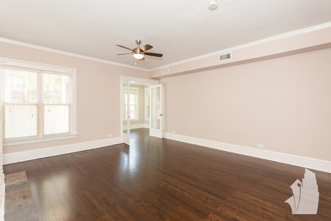 Photo - 729 W Buckingham Pl Unit 7