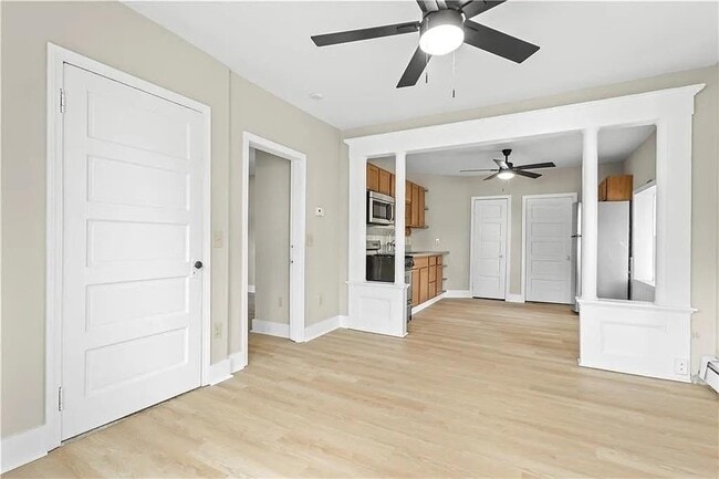 Photo - 715 Elm St Unit F