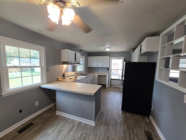 Photo - 1305 Berkshire Rd