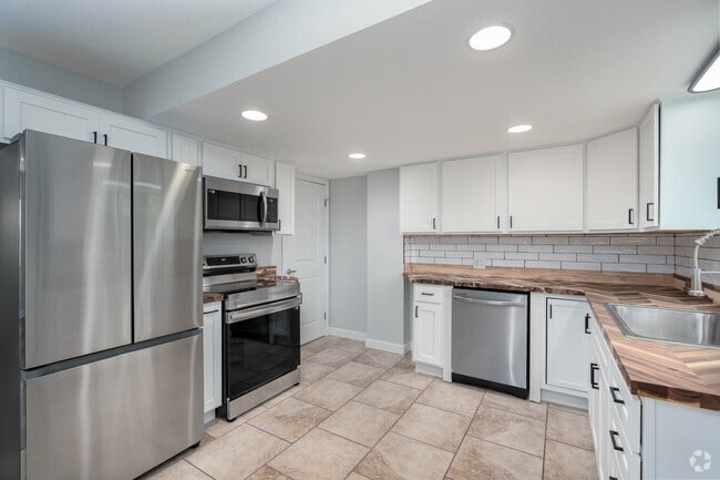 Interior Photo - The Residences at 440 - FIRST MONTH FREE Rental