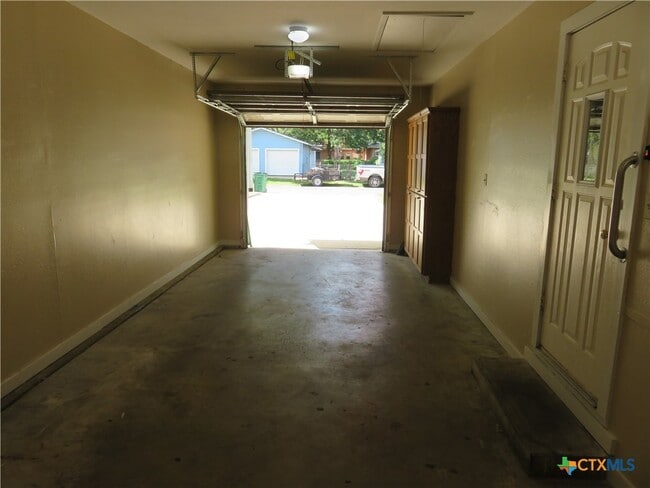 Photo - 969 Kunkel St