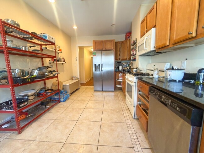 Photo - 193 Boylston St Unidad 2