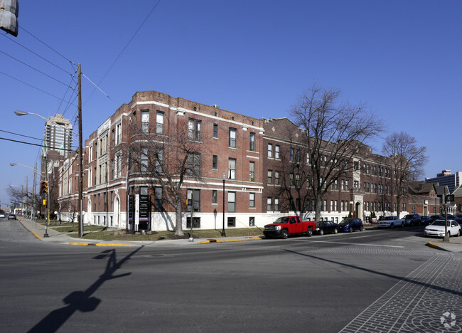 Building Photo - The Richelieu Rental