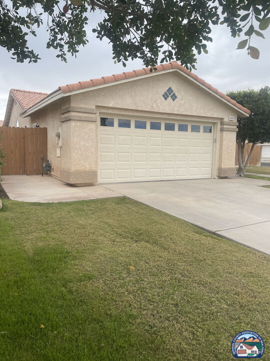 Photo - 680 Sequoia St