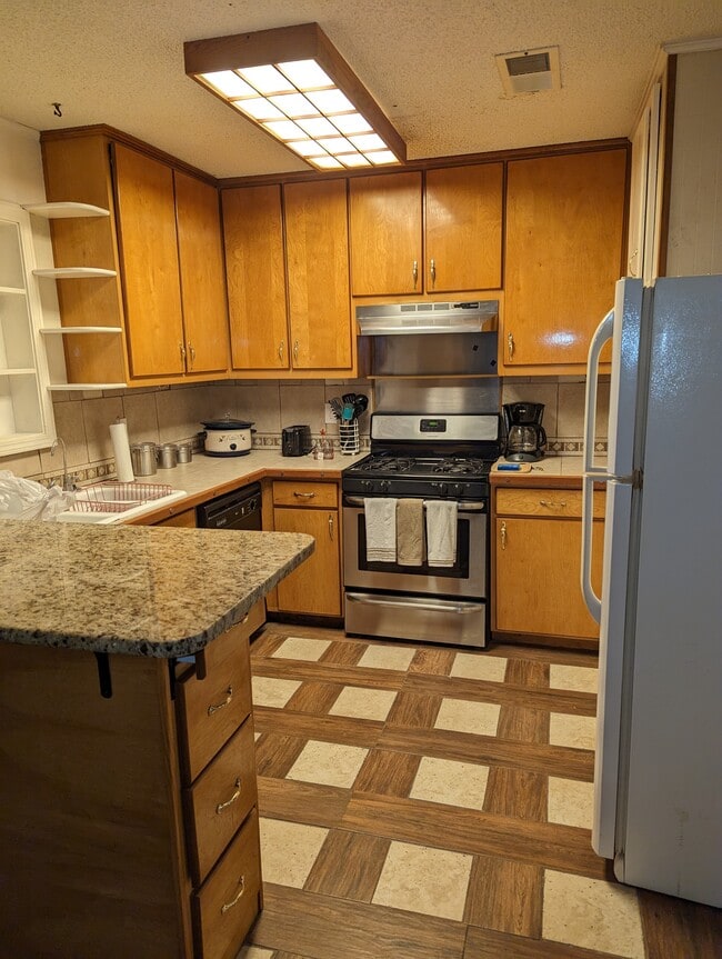 Photo - Hawthorn House 6 Units